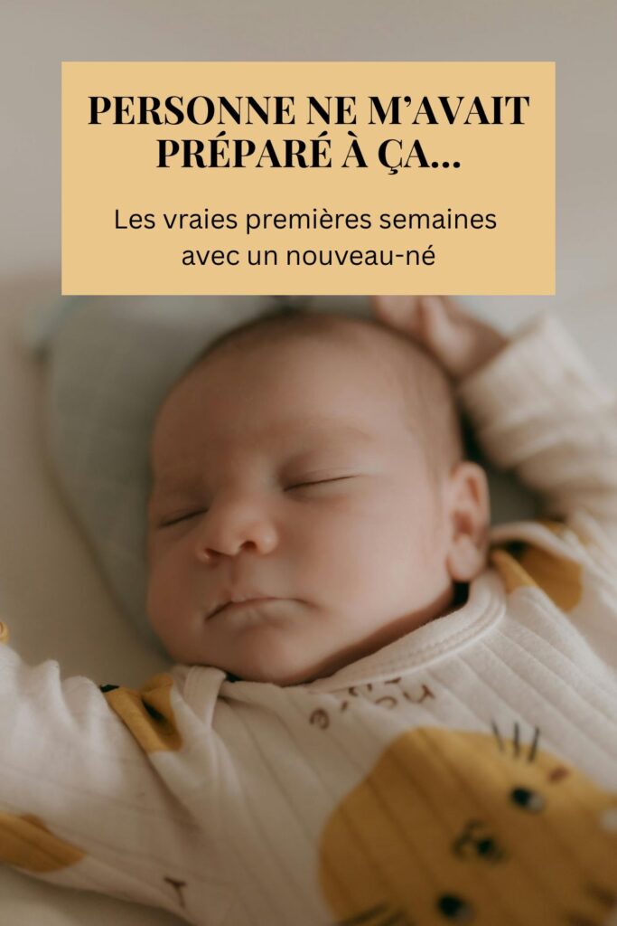 Illustration douce d'un bébé dormant paisiblement avec le texte "Personne ne m'avait préparé à cela, les vraies premières semaines avec un nouveau-né" Article sur les premières semaines avec bébé, le sommeil et tétées fréquentes