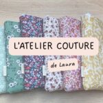 L'atelier de couture de Laura avec quelques unes de ses réalisations : des couvres-livres colorés et fleuris pour toutes les lectures